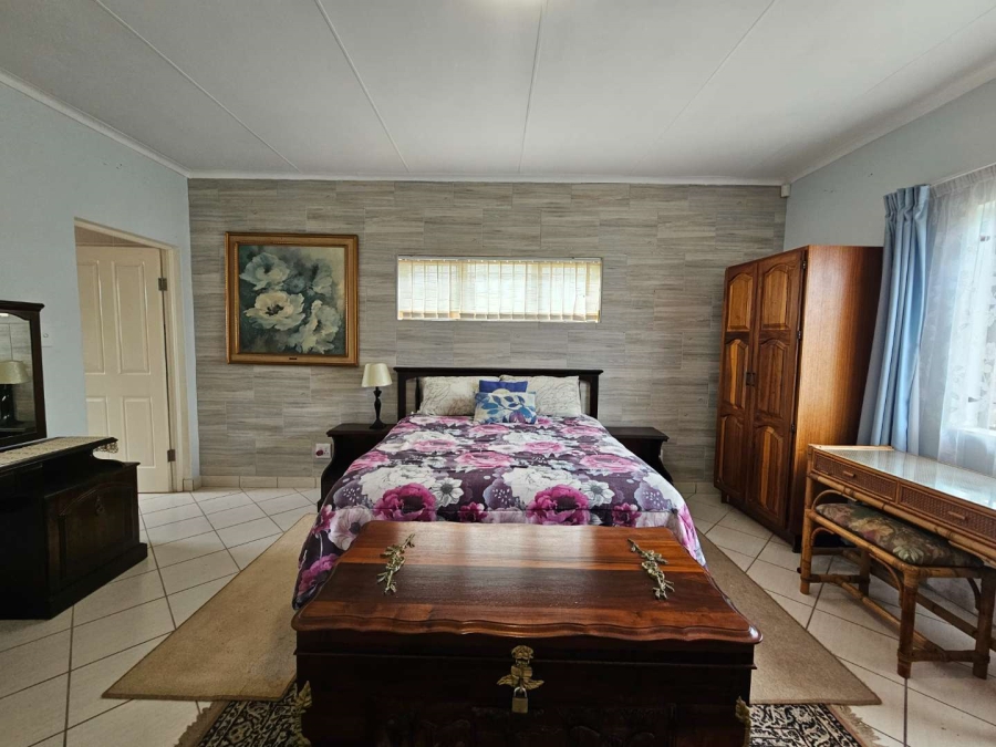 3 Bedroom Property for Sale in Jeffreys Bay Central Eastern Cape